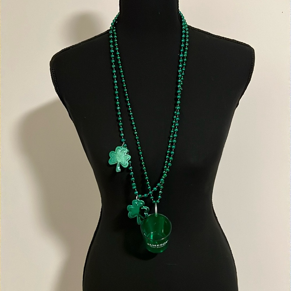 Set of Green Beads